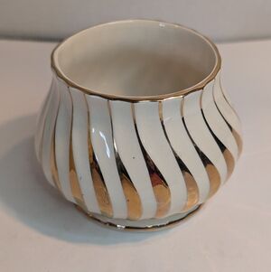 Vintage 1950s Sadler Open Sugar Bowl Gold Cream Only. Swirl #2737